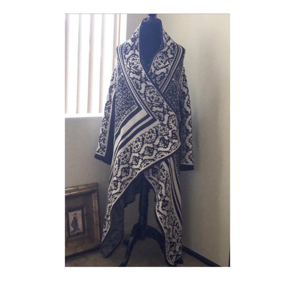 Calvin Klein Asymmetrical Cardigan - Blk/Wht 1X